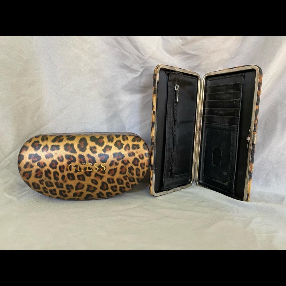 Guess Sunglasses bolder and Wallet Leopard print